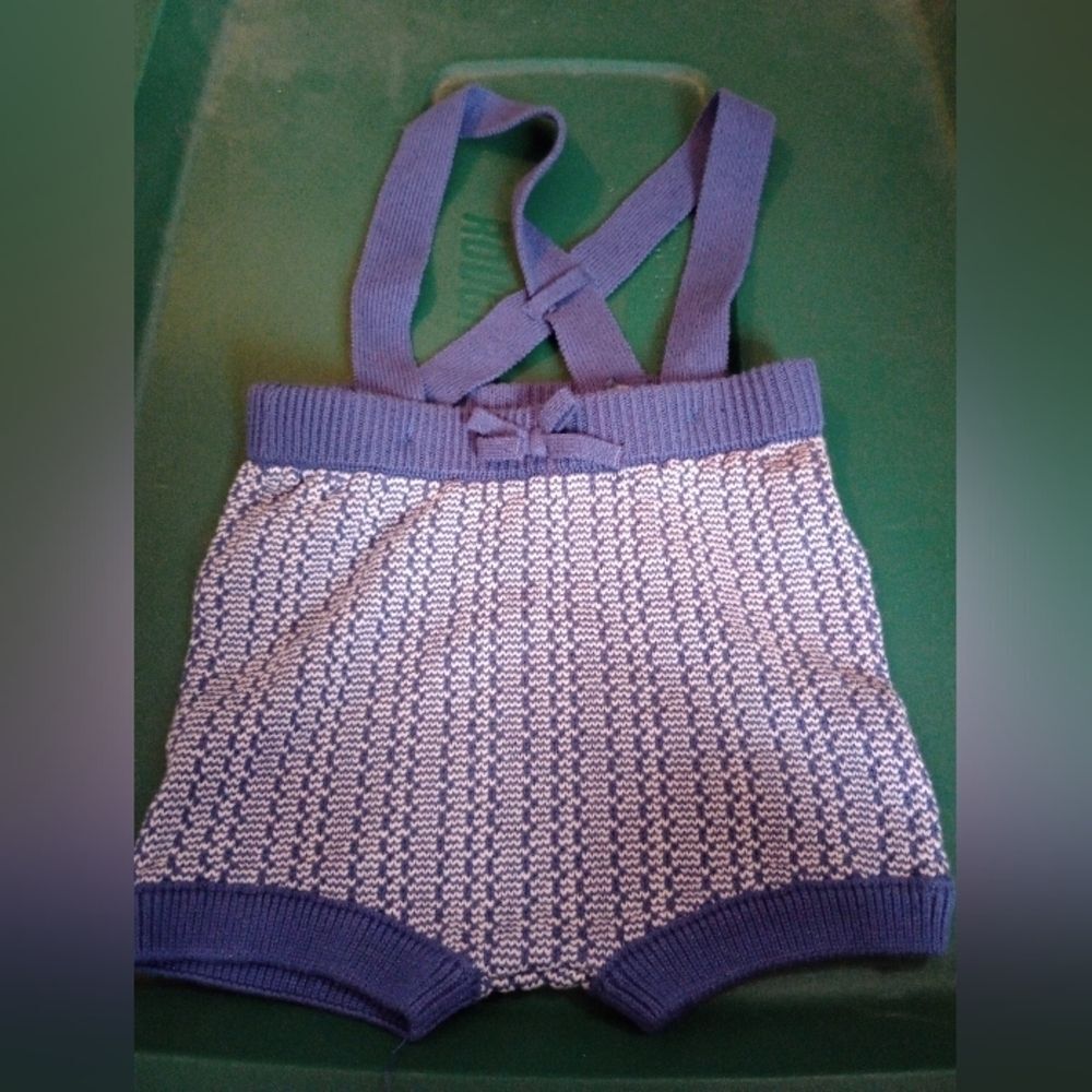 Cat and Jack 3 to 6 month infant shorts with suspenders NWOT (Chi073)